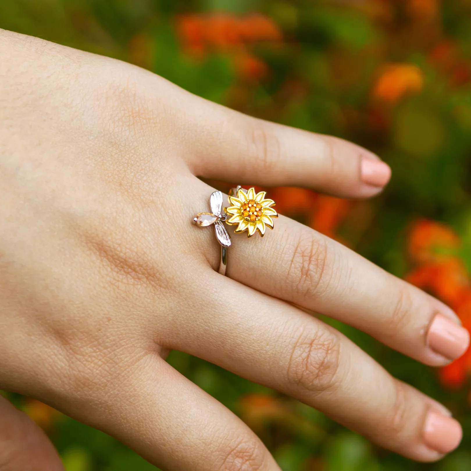 Sunflower Bliss: Spinning Sunflower & Bee Ring - Image 3