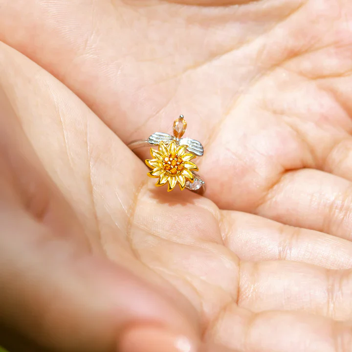 Sunflower Bliss: Spinning Sunflower & Bee Ring - Image 4