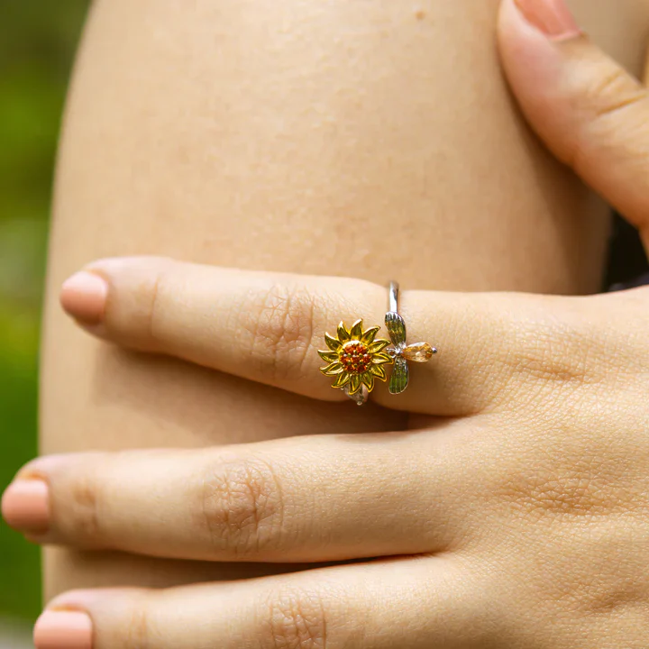 Sunflower Bliss: Spinning Sunflower & Bee Ring - Image 5